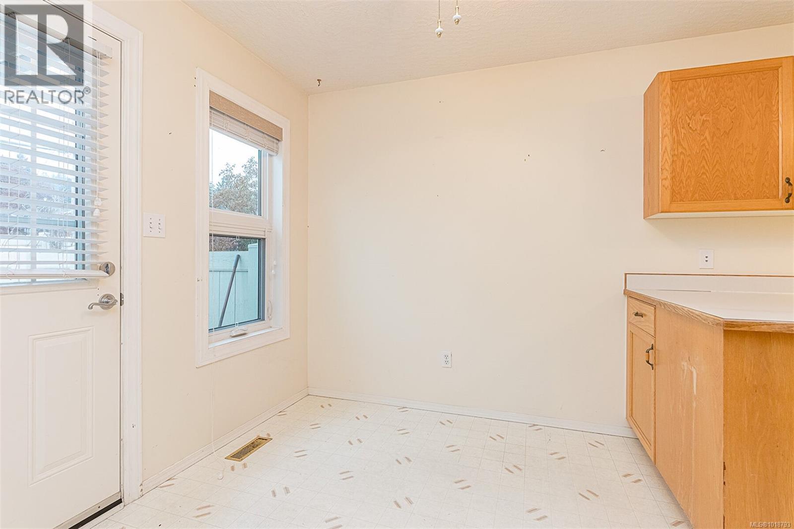 #23 815 Dunsmuir Cres - 20