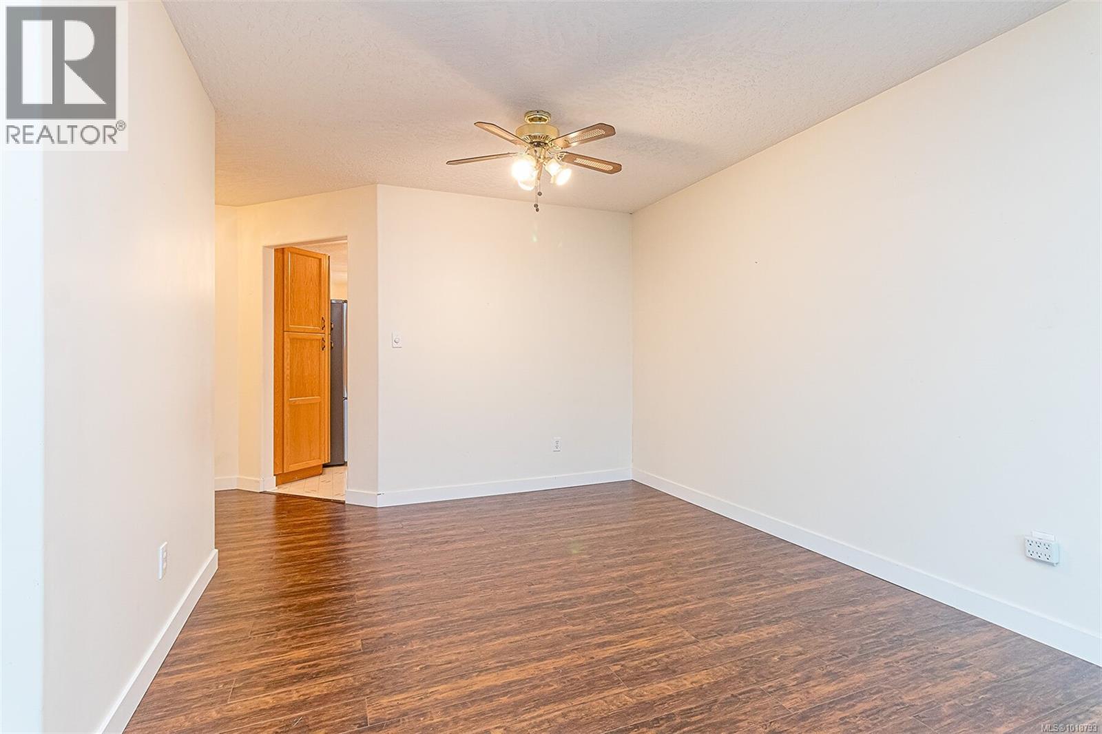 #23 815 DUNSMUIR CRES - 12