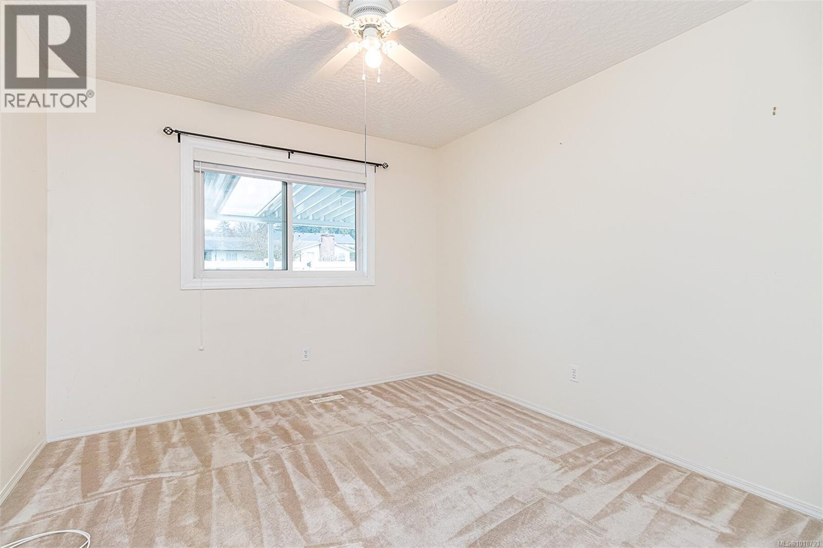 #23 815 DUNSMUIR CRES - 26