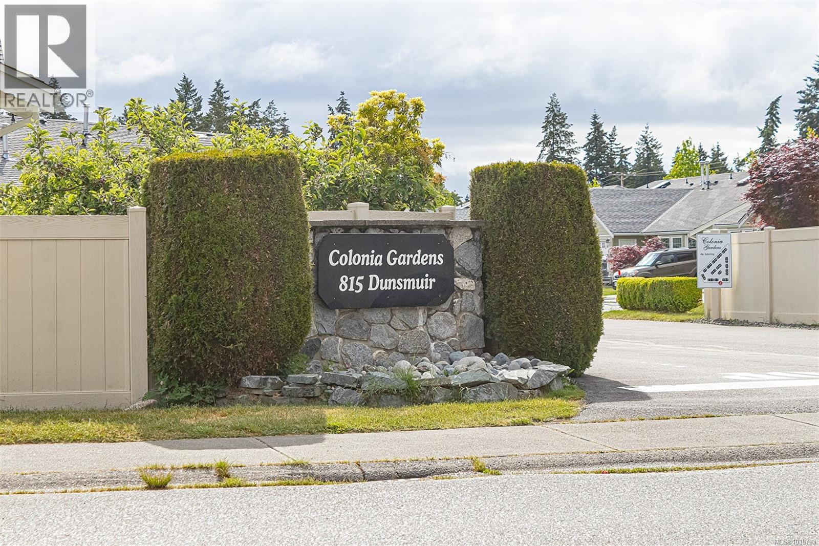 #23 815 DUNSMUIR CRES - 45