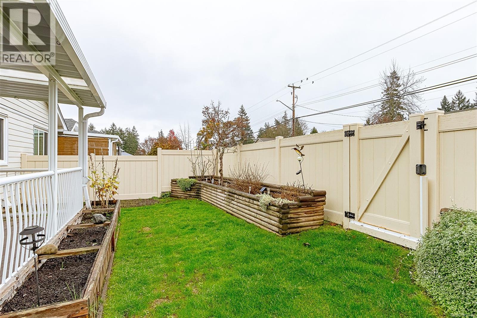 #23 815 Dunsmuir Cres - 38