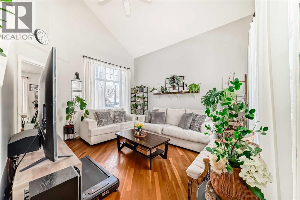 Single Family House for Sale in  Erin Meadow Way SE Erin Woods Calgary 