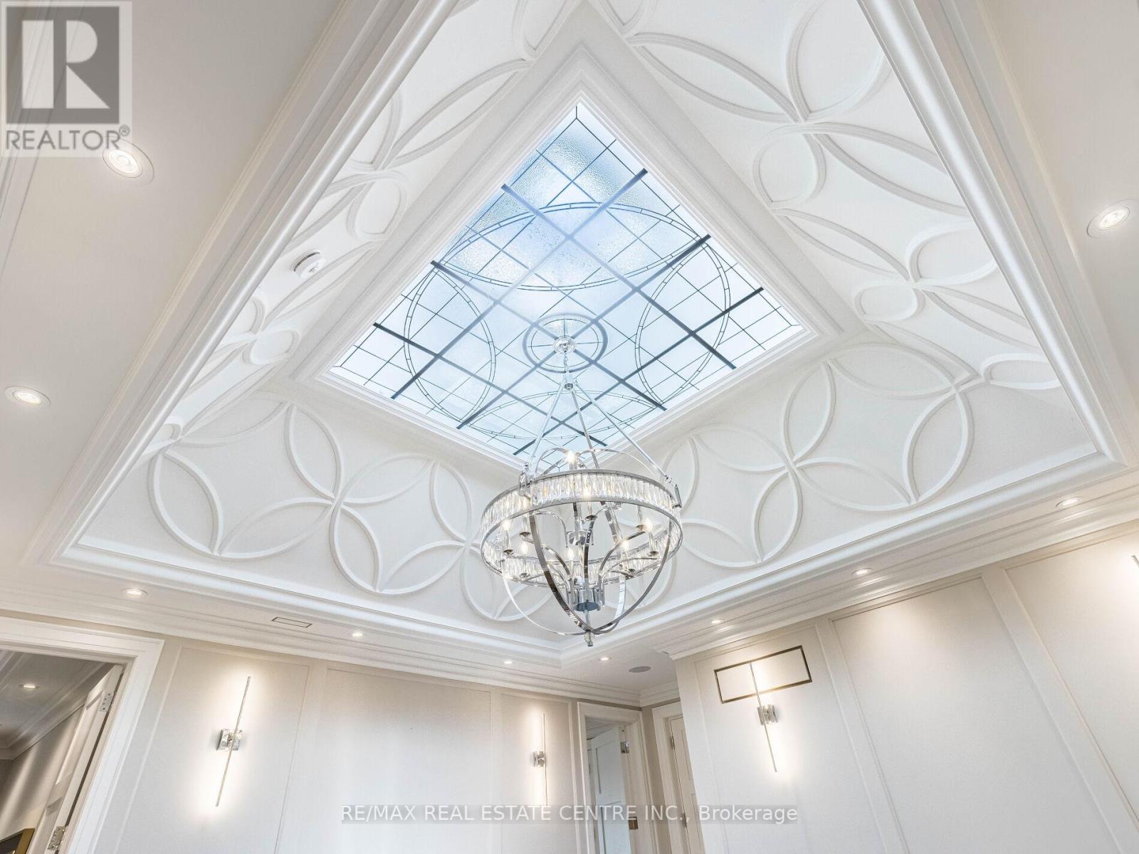 1 HUCKLEBERRY LANE S