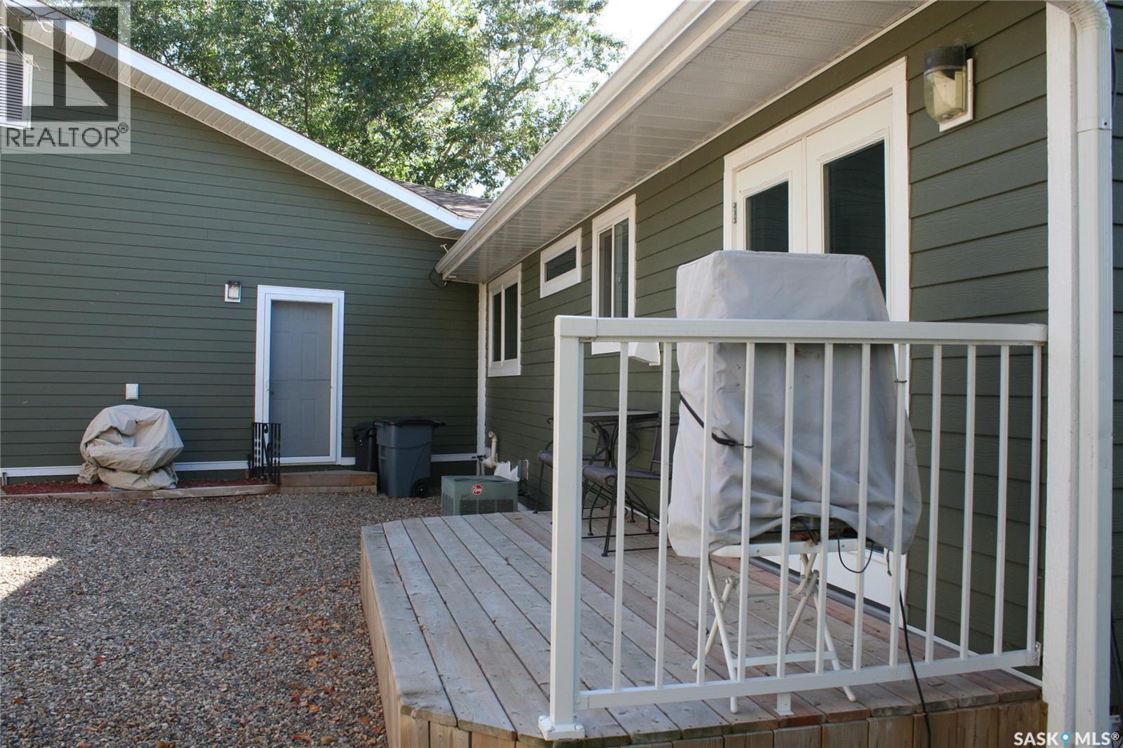 728 ELM STREET, RESORT VILLAGE OF PASQUA LAKE, SK. - 38