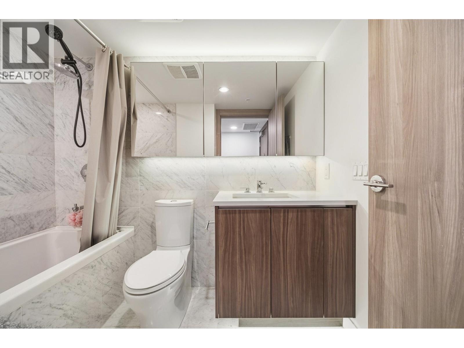 #912-8800 HAZELBRIDGE Way, Richmond