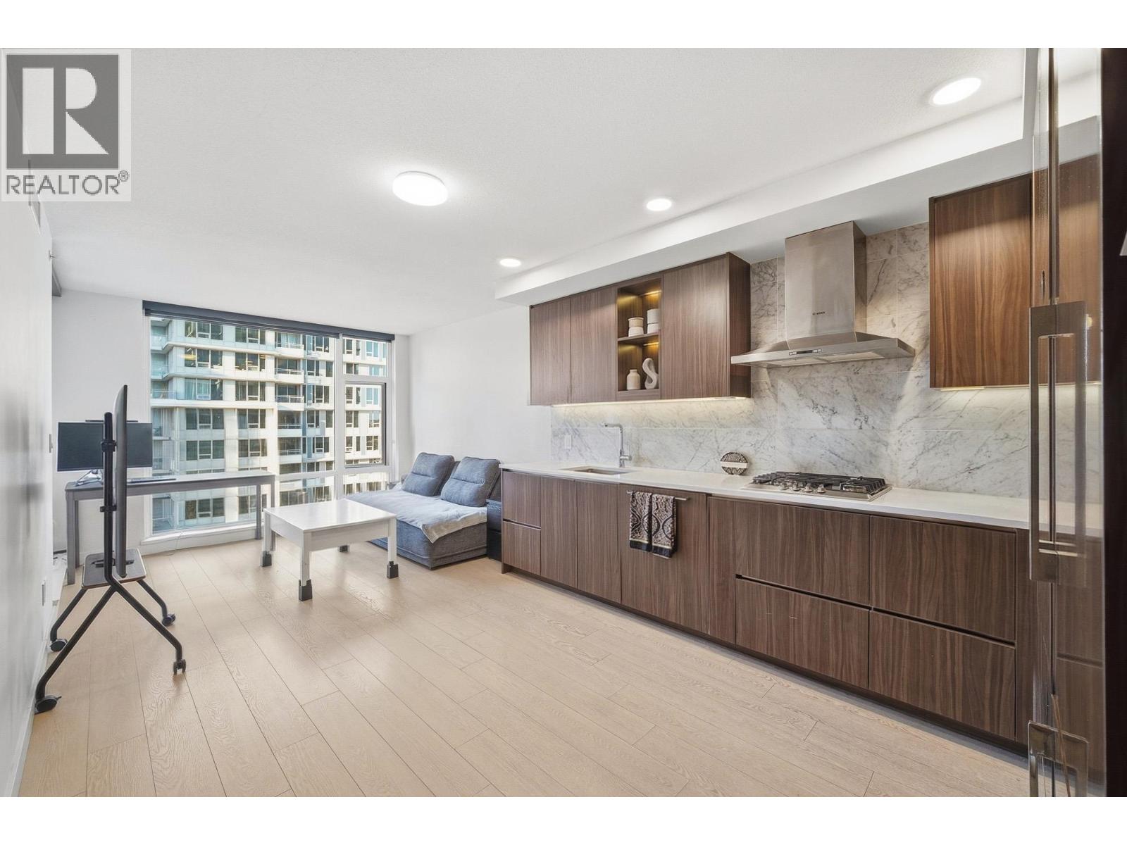 #912-8800 HAZELBRIDGE Way, Richmond