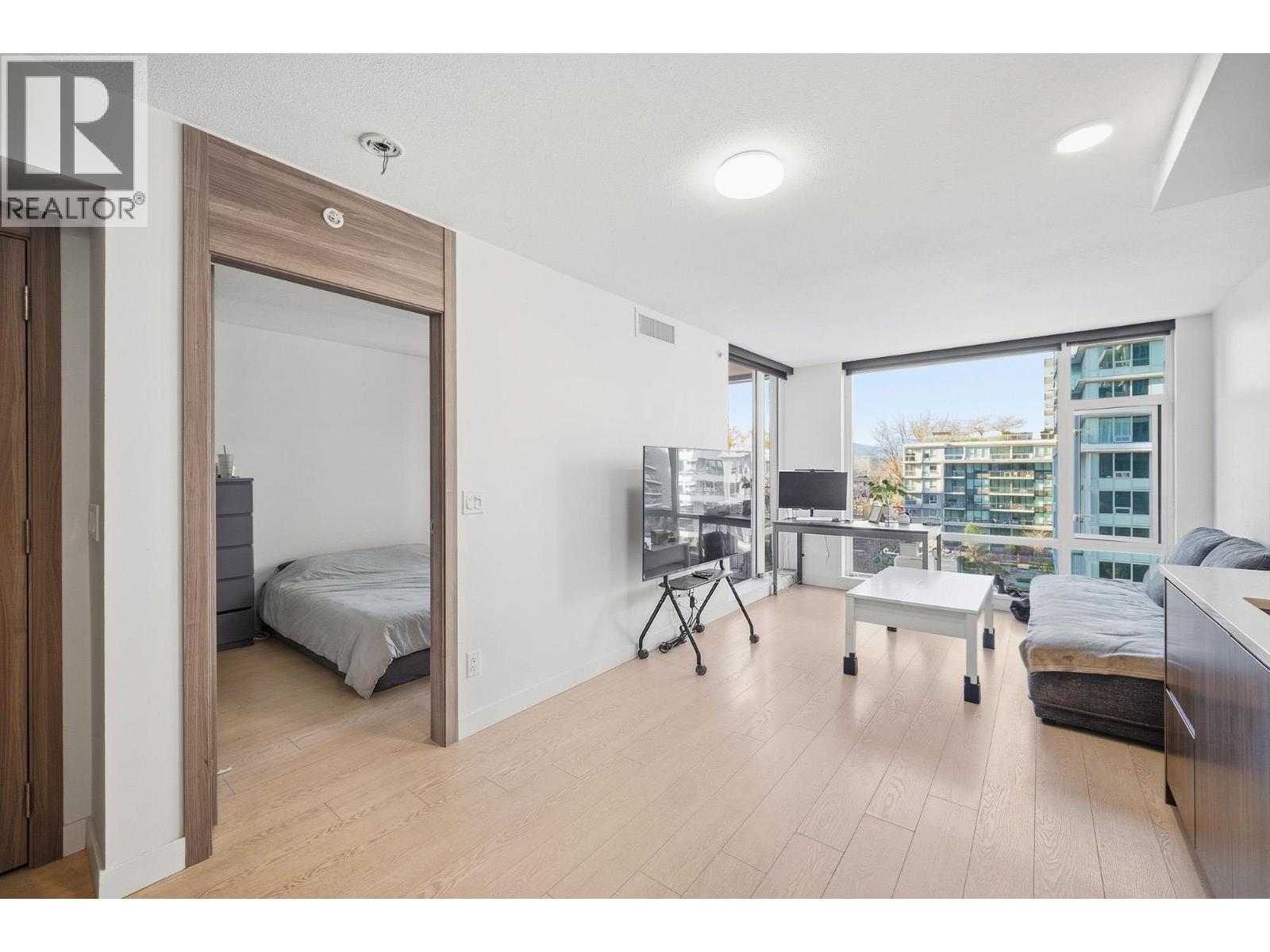 #912-8800 HAZELBRIDGE Way, Richmond