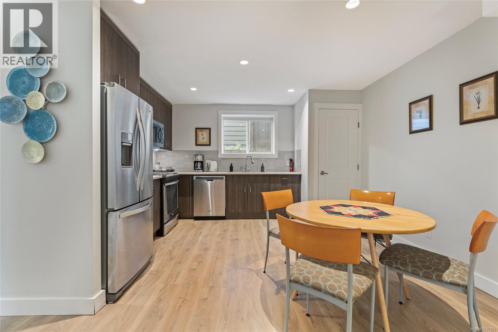 3460 SPARROWHAWK AVE - 7