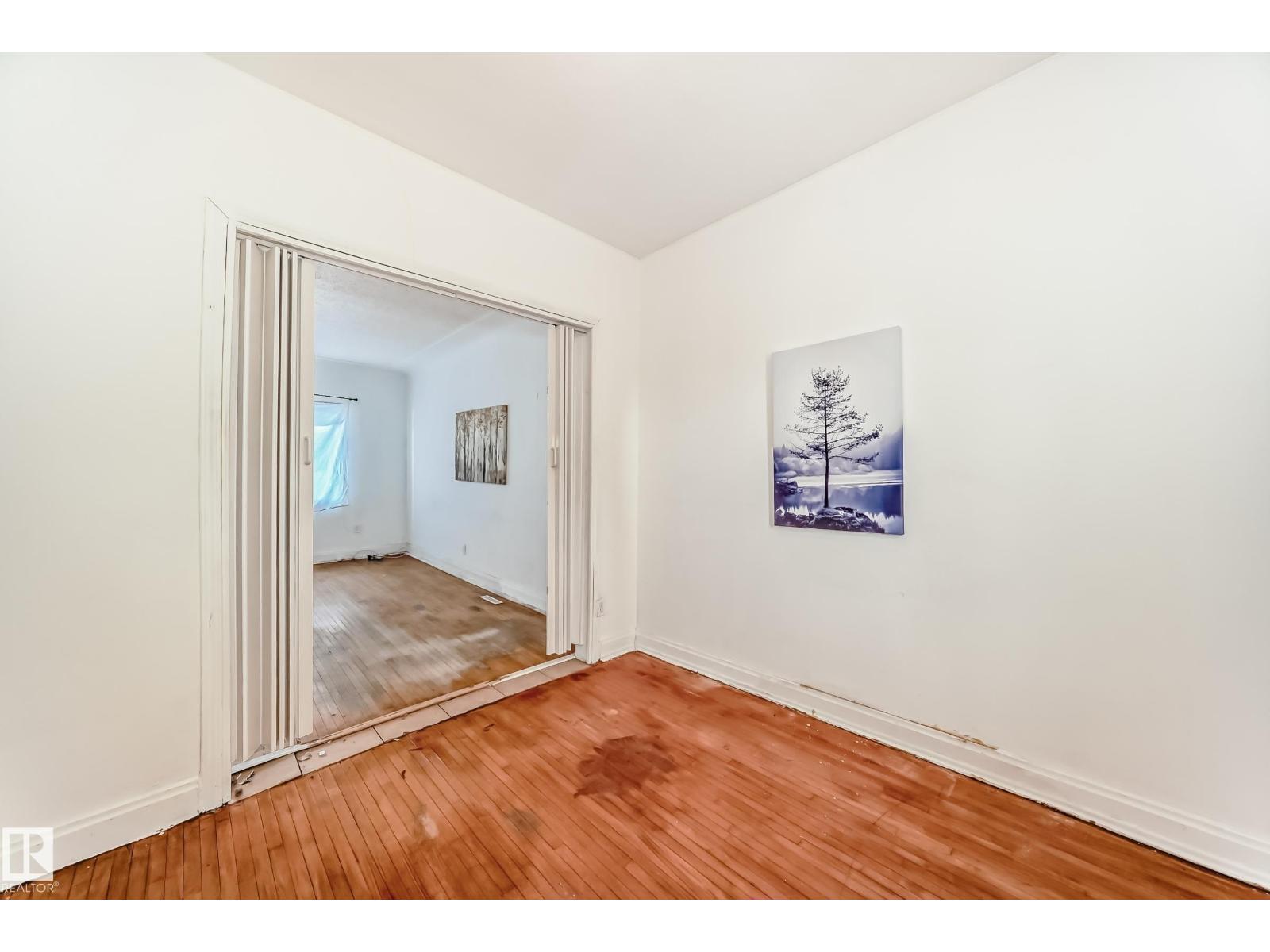 10564 92 ST NW, Edmonton