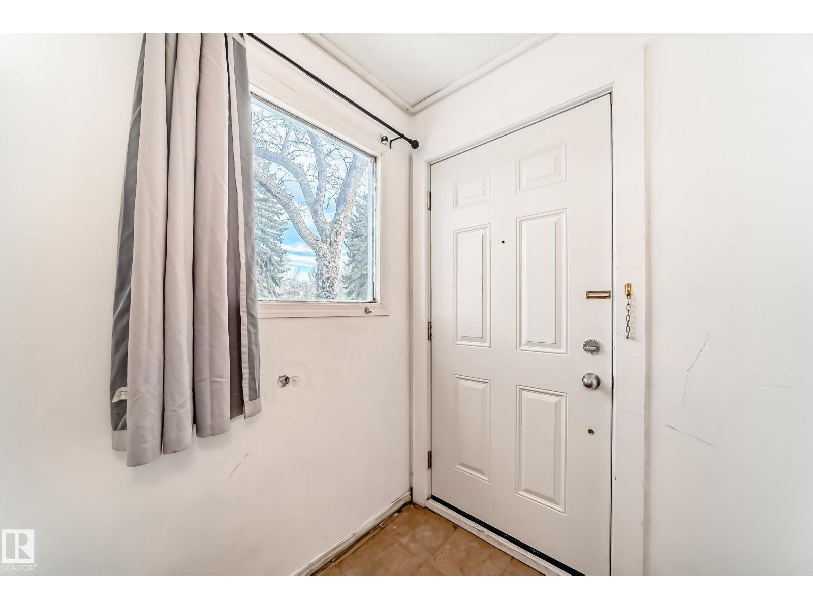 10564 92 ST NW, Edmonton