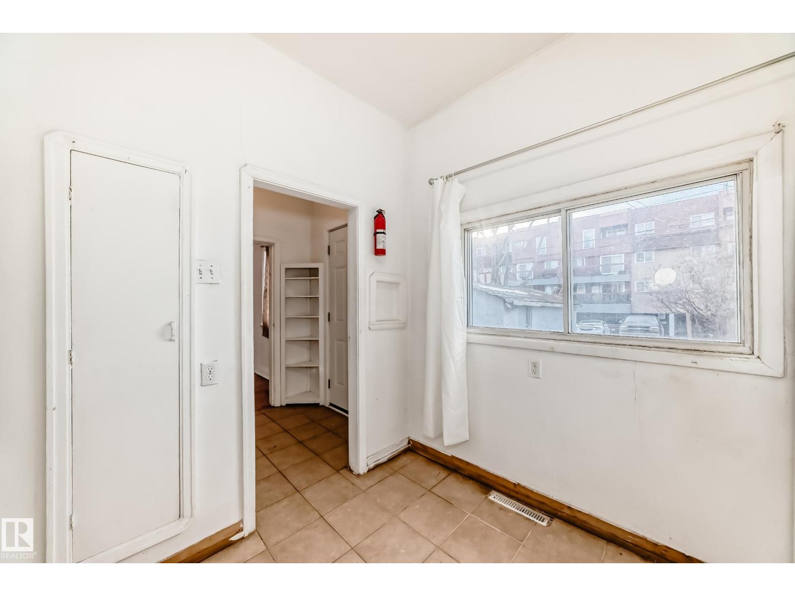 10564 92 ST NW, Edmonton