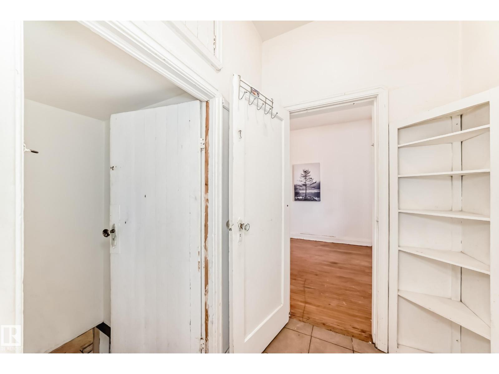 10564 92 ST NW, Edmonton