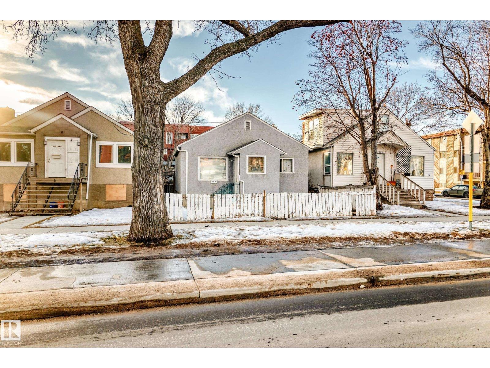 10564 92 ST NW, Edmonton