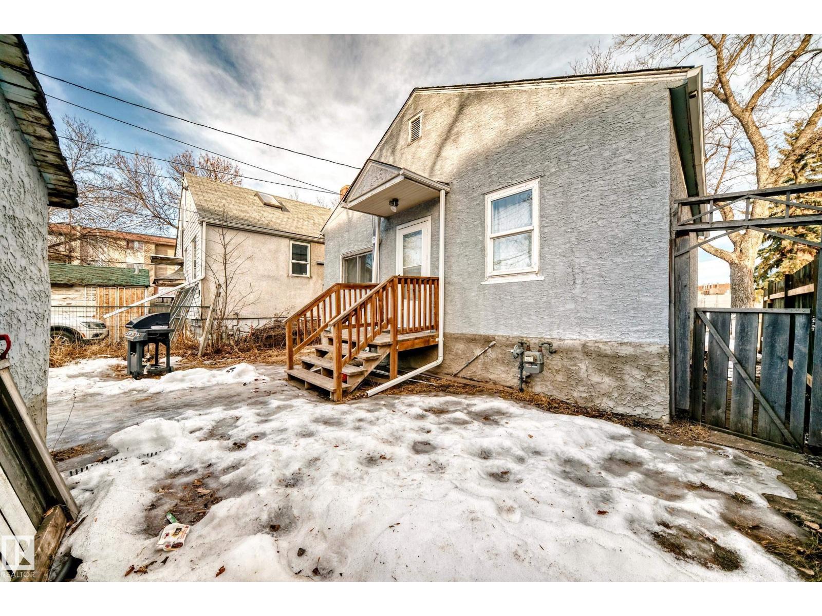 10564 92 ST NW, Edmonton