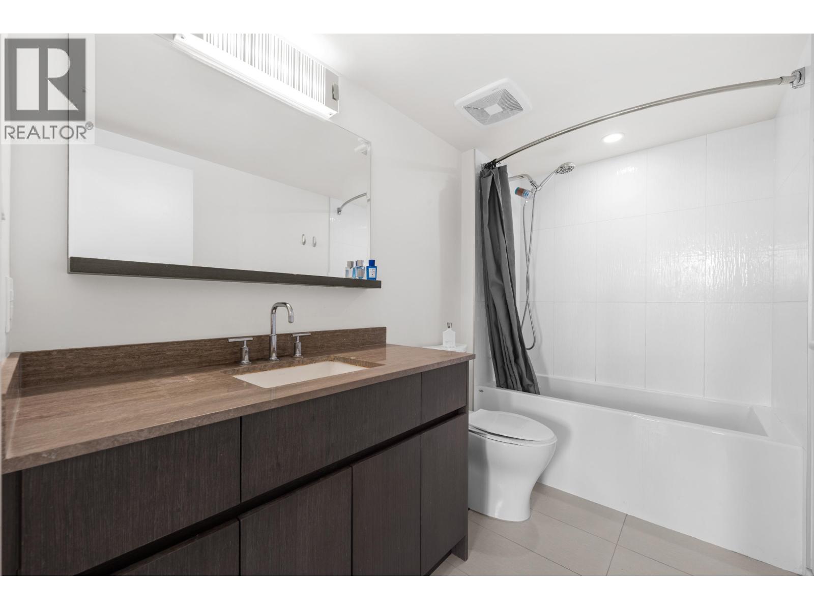 #PH6-7988 ACKROYD Road, Richmond