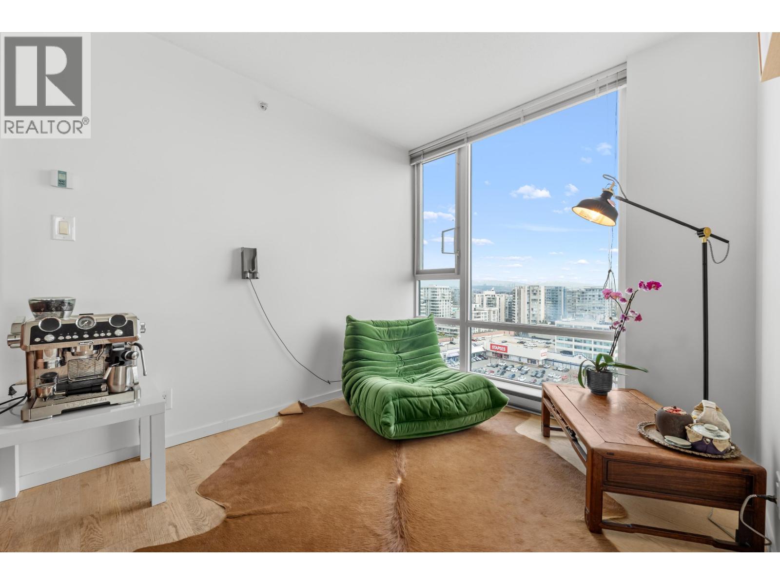 #PH6-7988 ACKROYD Road, Richmond