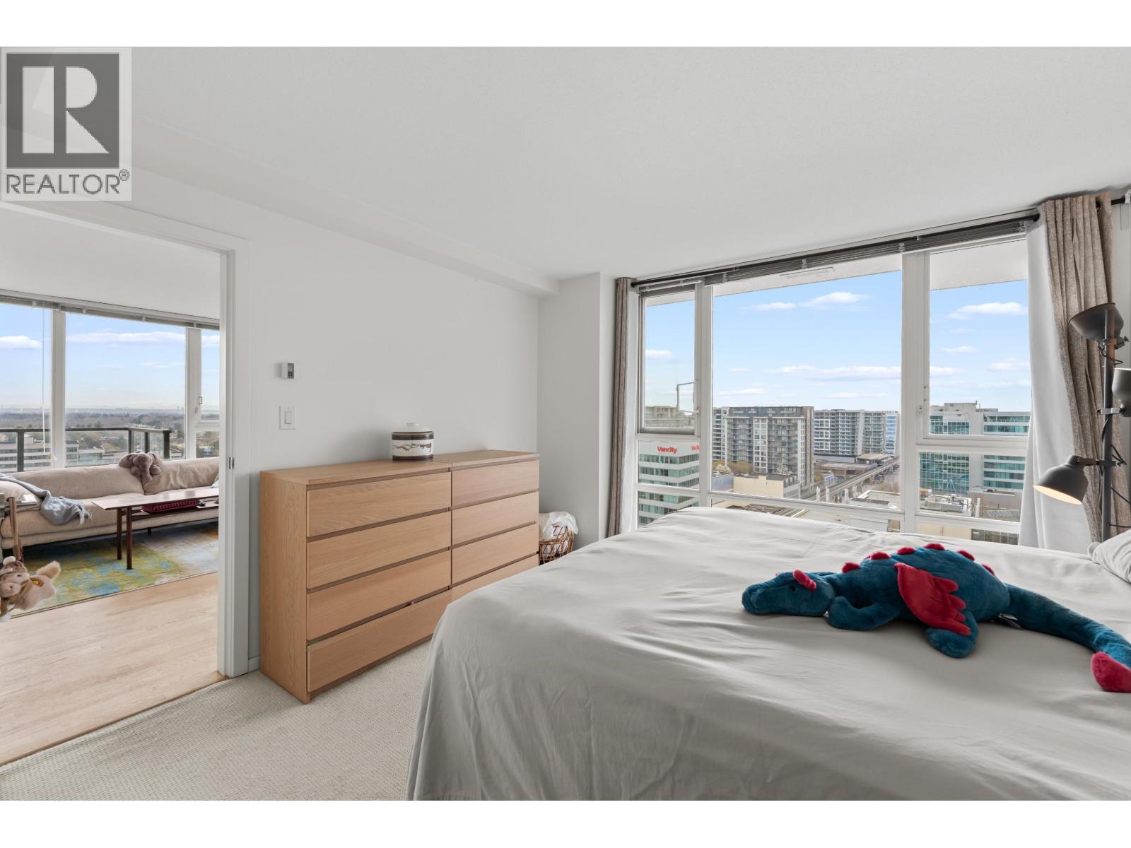 #PH6-7988 ACKROYD Road, Richmond