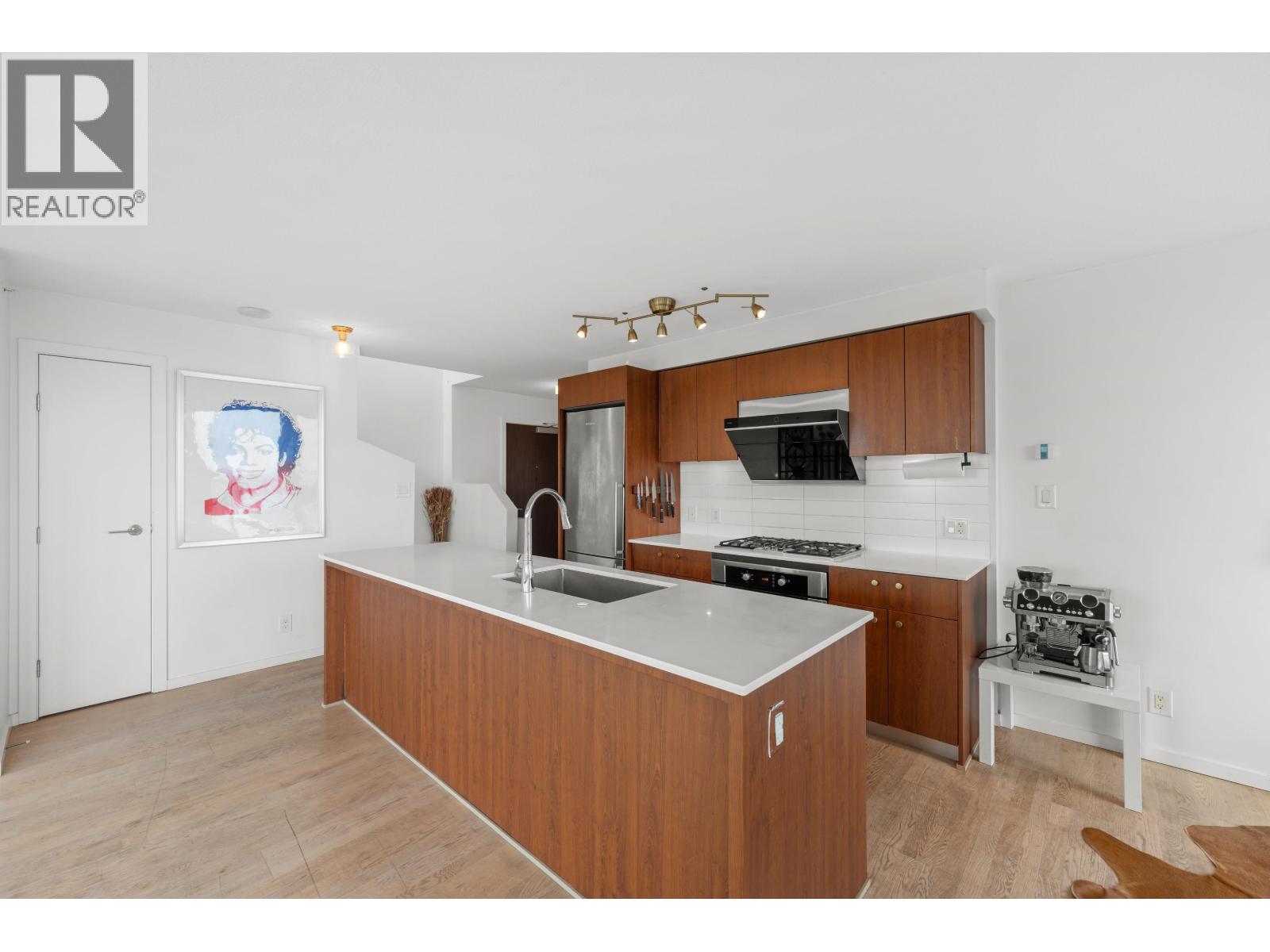 #PH6-7988 ACKROYD Road, Richmond