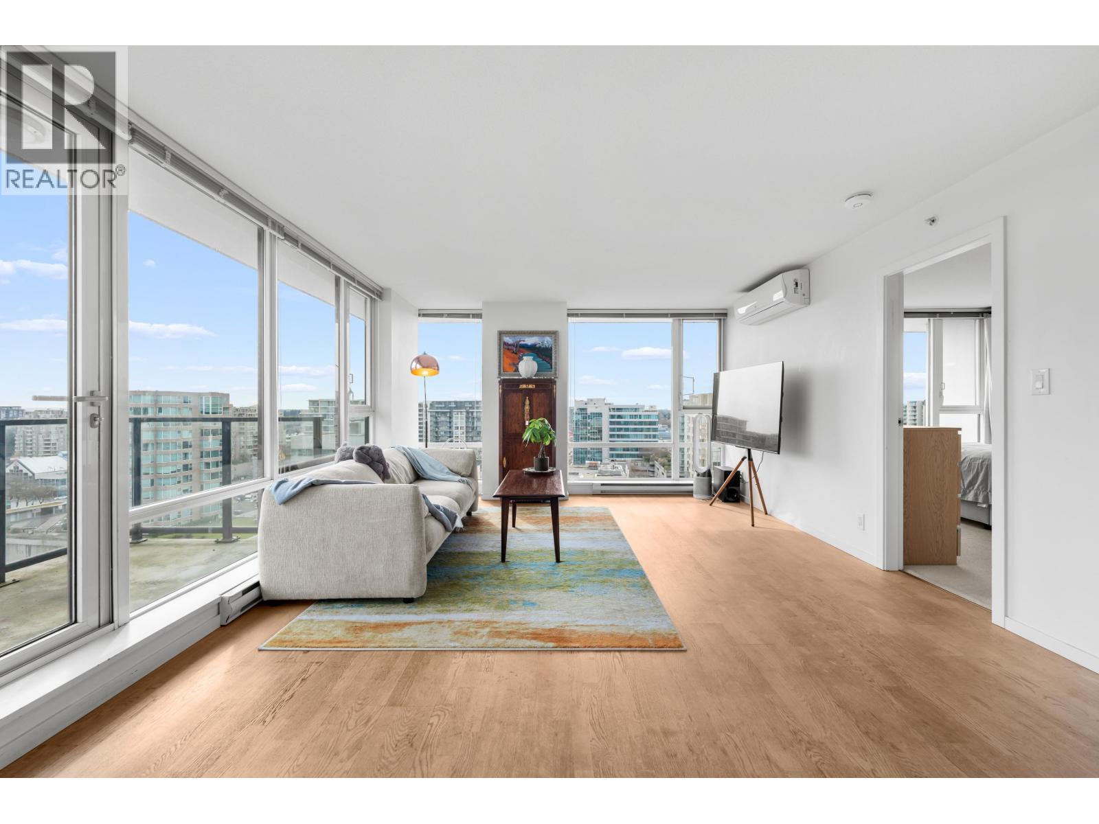 #PH6-7988 ACKROYD Road, Richmond