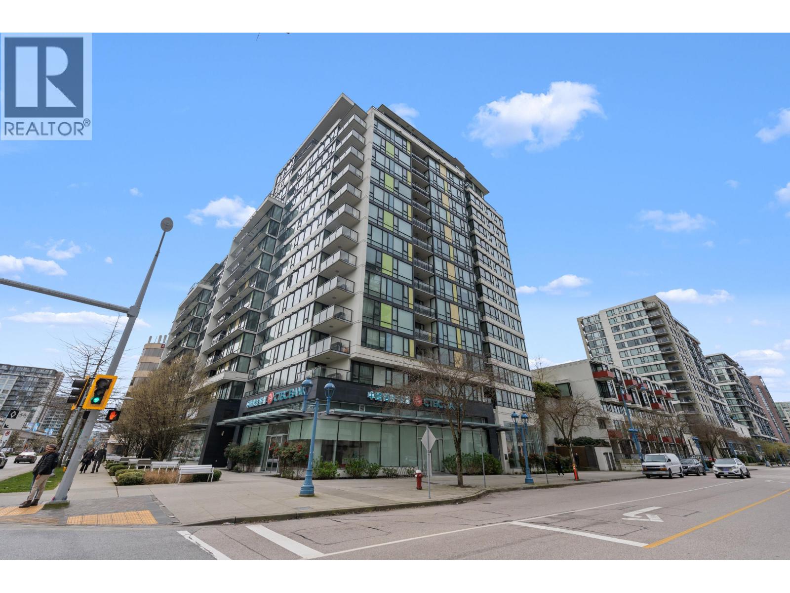 #PH6-7988 ACKROYD Road, Richmond