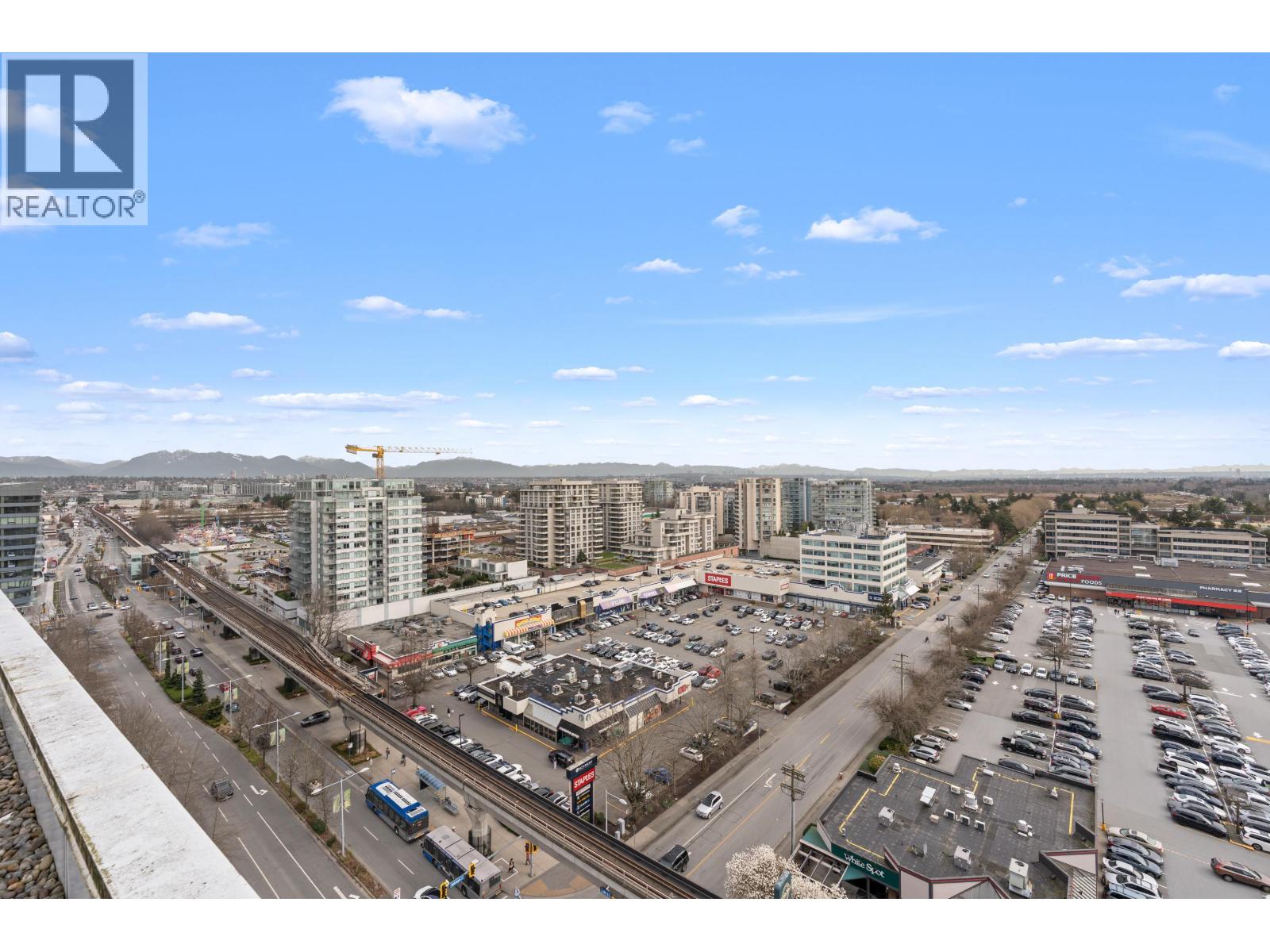 #PH6-7988 ACKROYD Road, Richmond