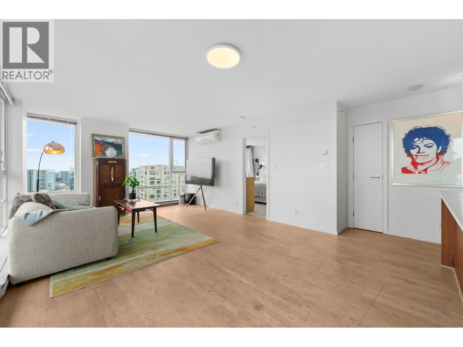 #PH6-7988 ACKROYD Road, Richmond