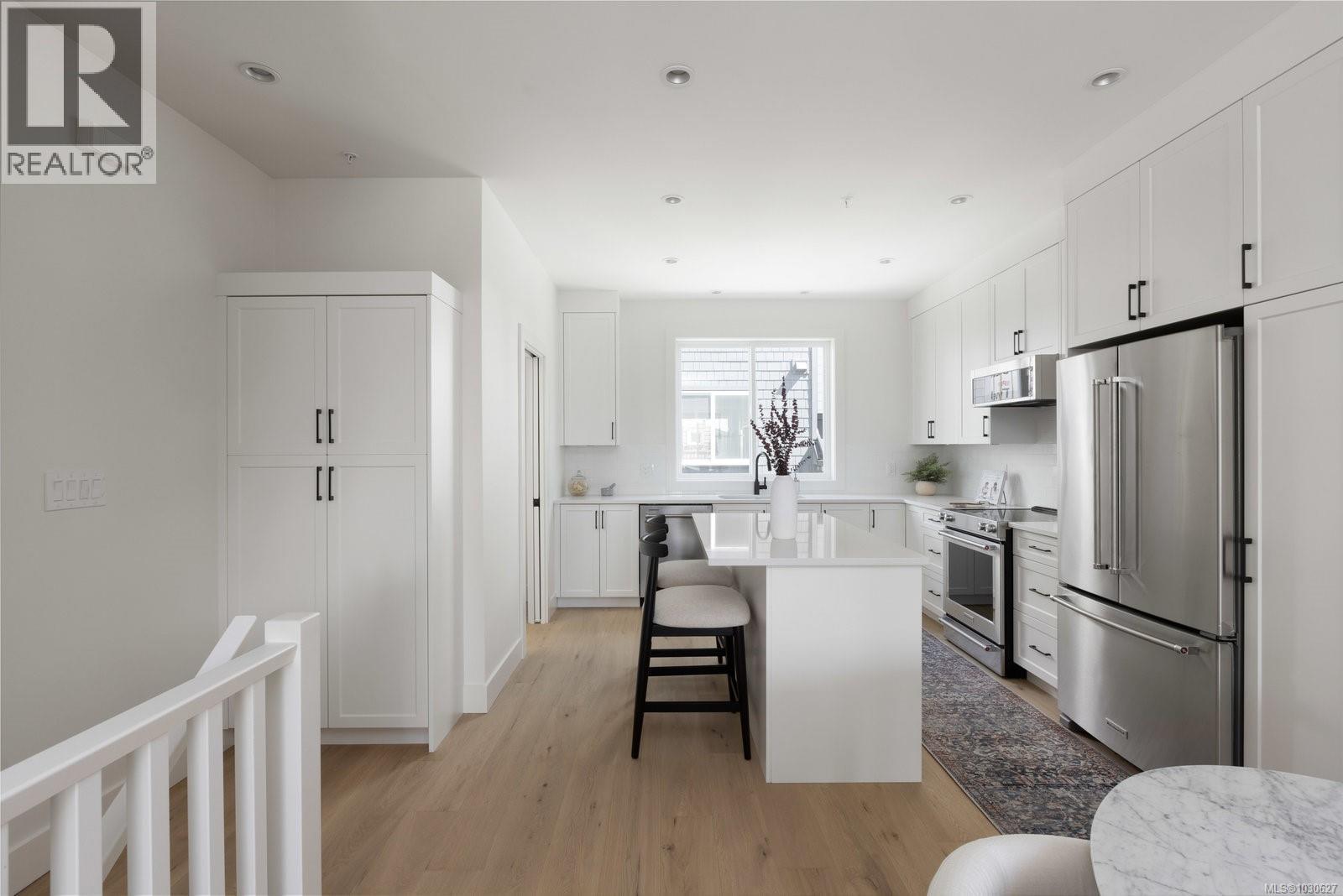 9 10145 Fifth Street, Sidney