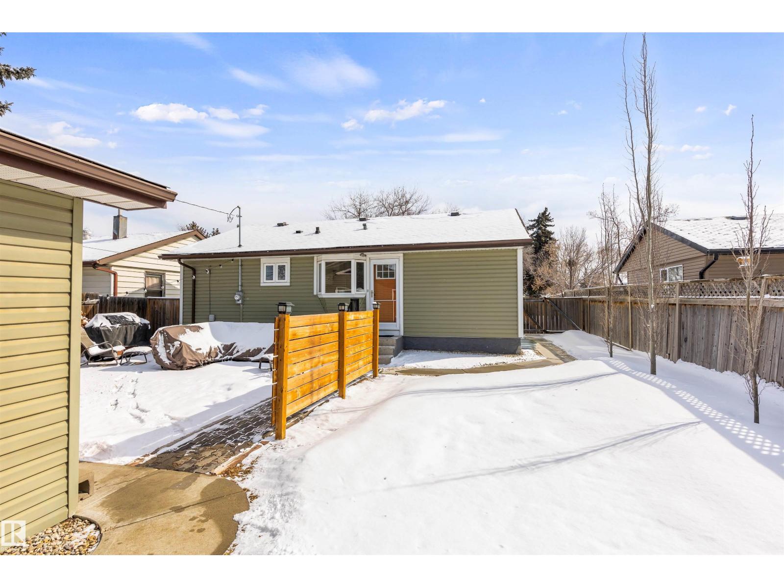 11924 141 ST NW, Edmonton