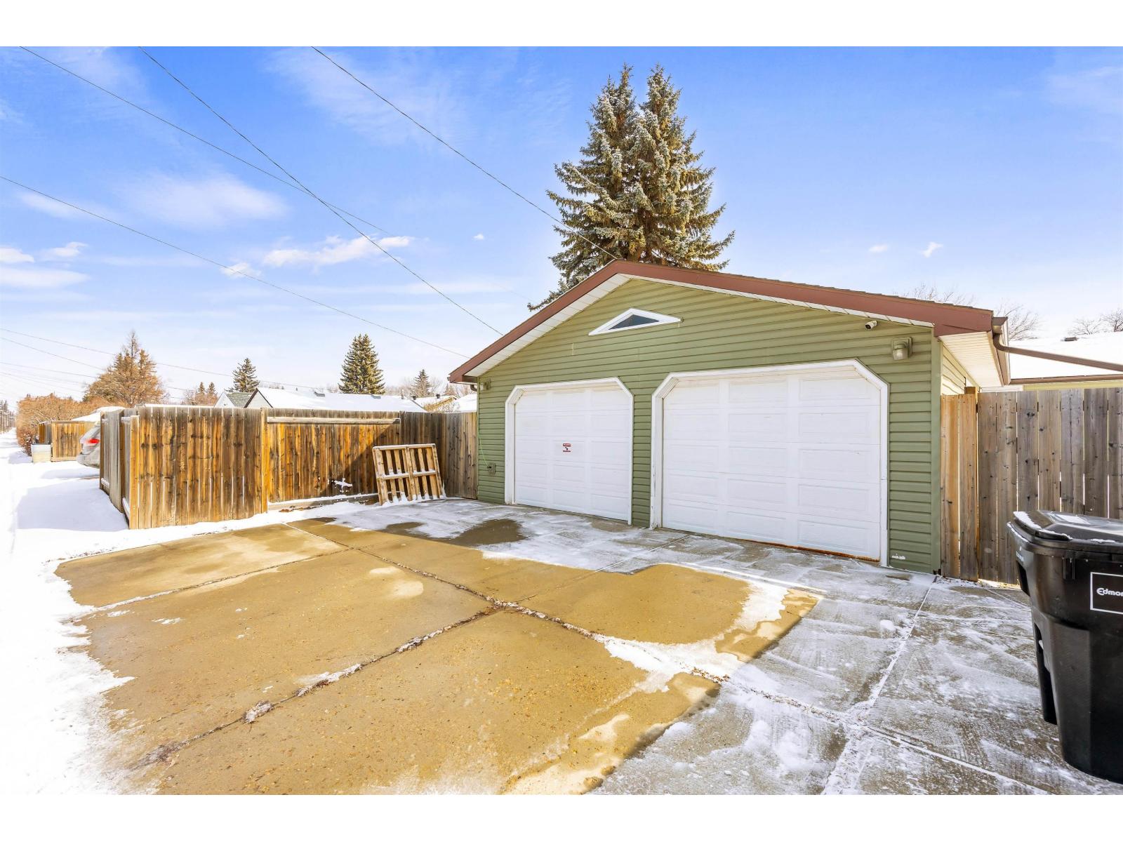 11924 141 ST NW, Edmonton