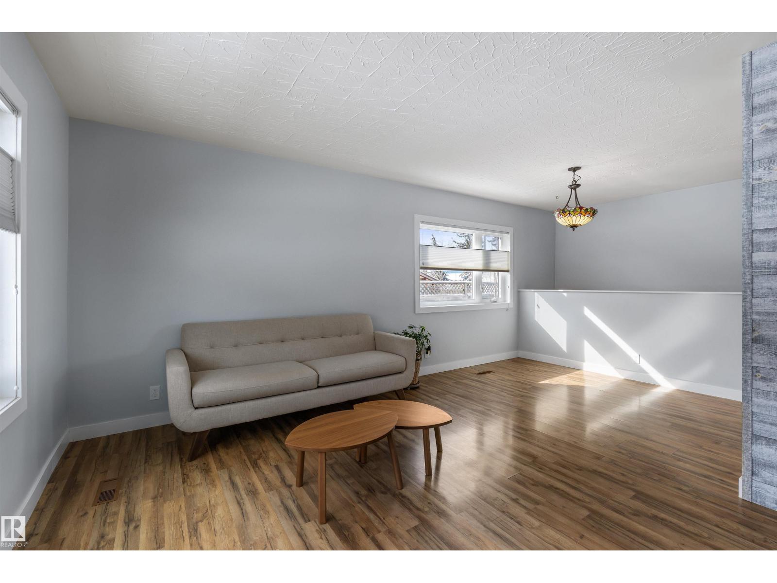 11924 141 ST NW, Edmonton