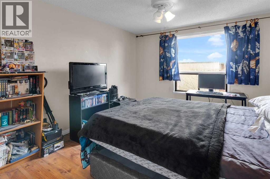 Single Family House for Sale in   Horton Road SW Haysboro Calgary 