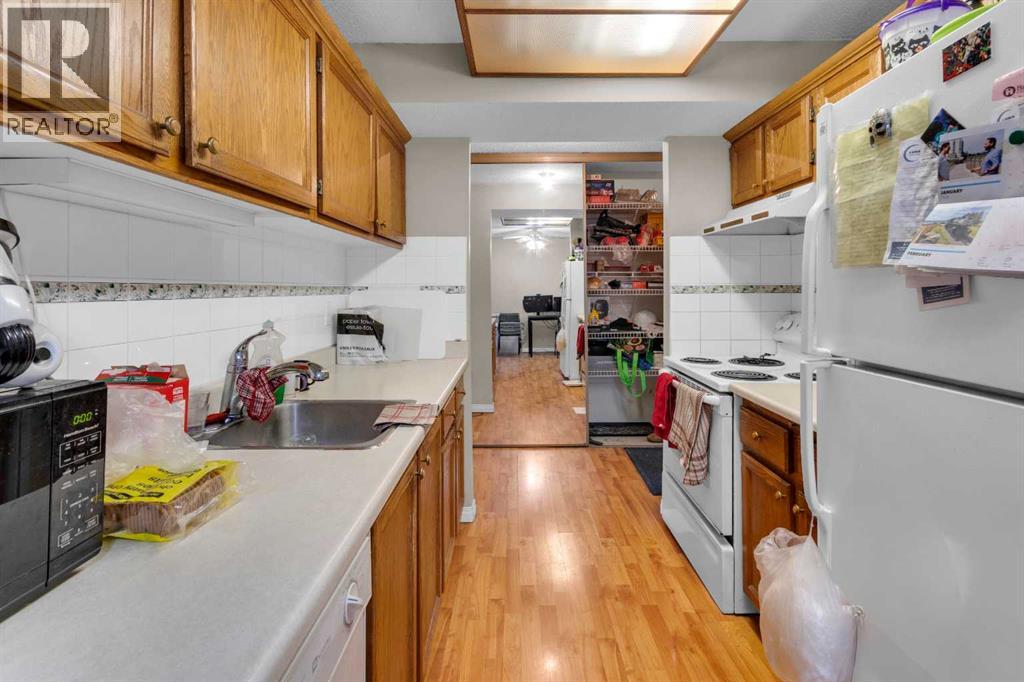 Single Family House for Sale in   Horton Road SW Haysboro Calgary 