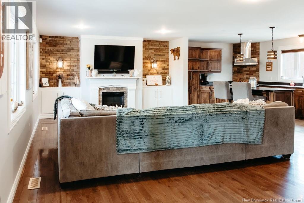 11 ARMAND STREET - 4