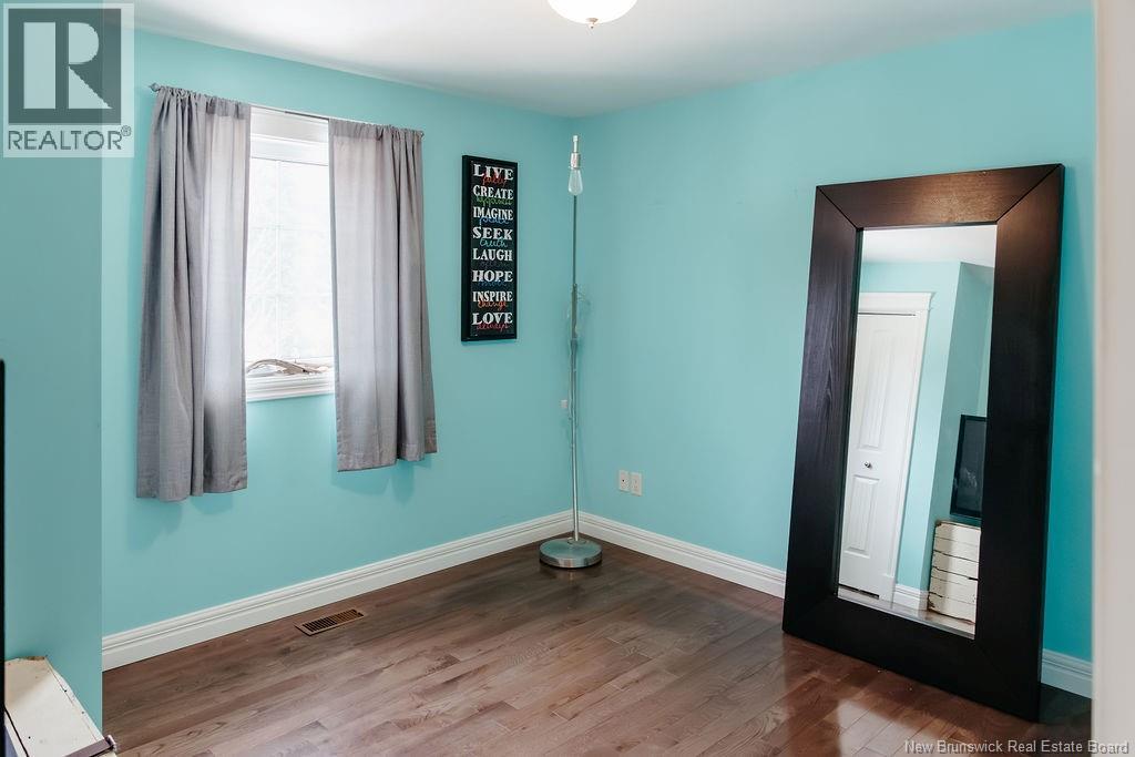 11 ARMAND STREET - 25