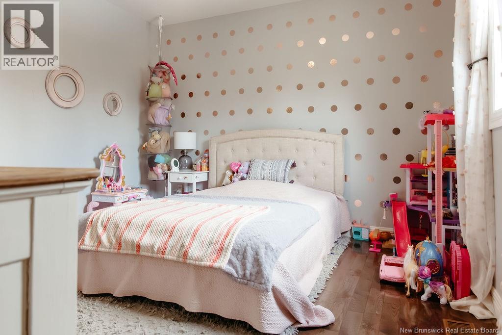 11 ARMAND STREET - 23