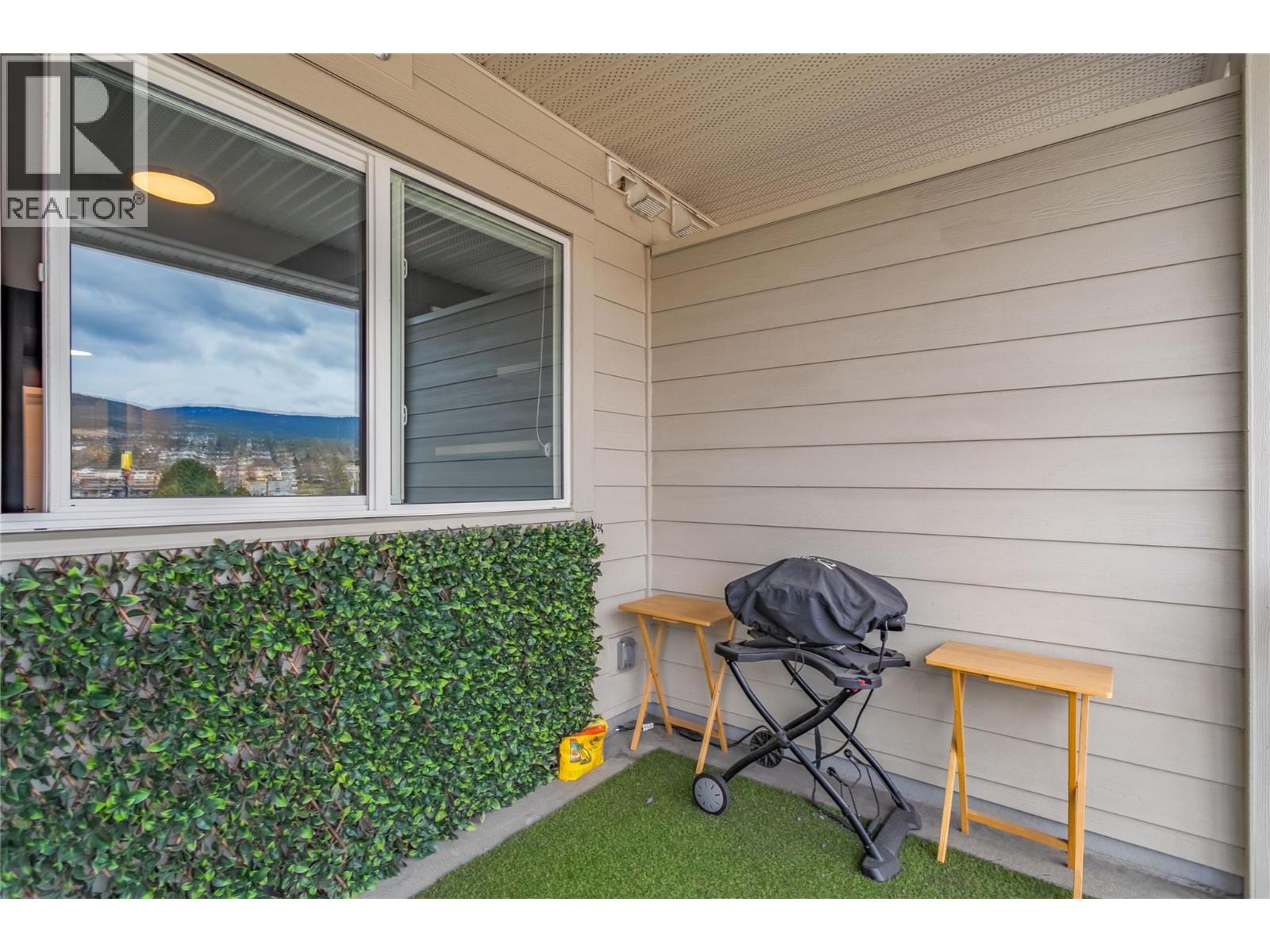 #421 2301 CARRINGTON ROAD - 18