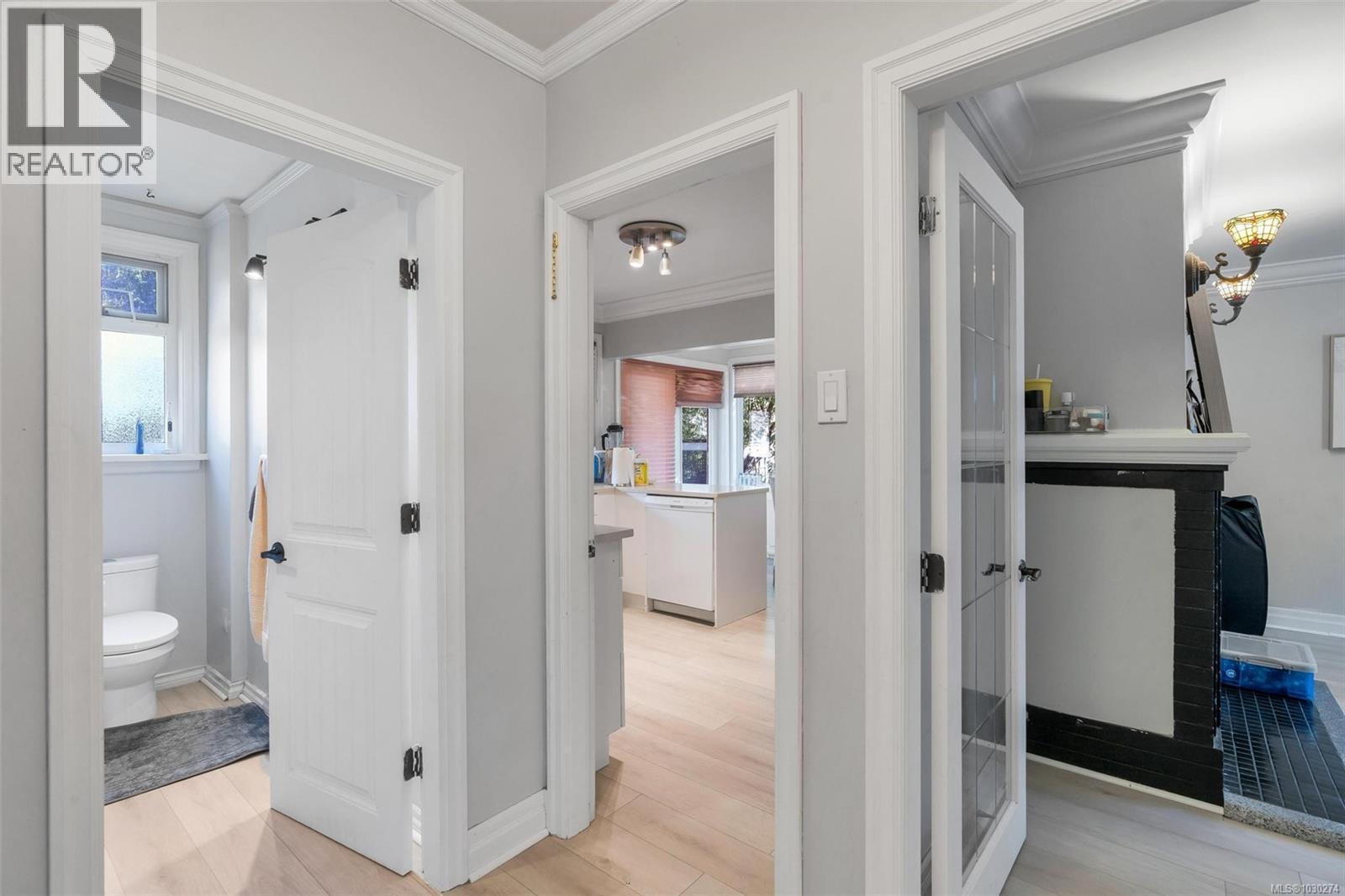  2139 Foul Bay Road, Oak Bay