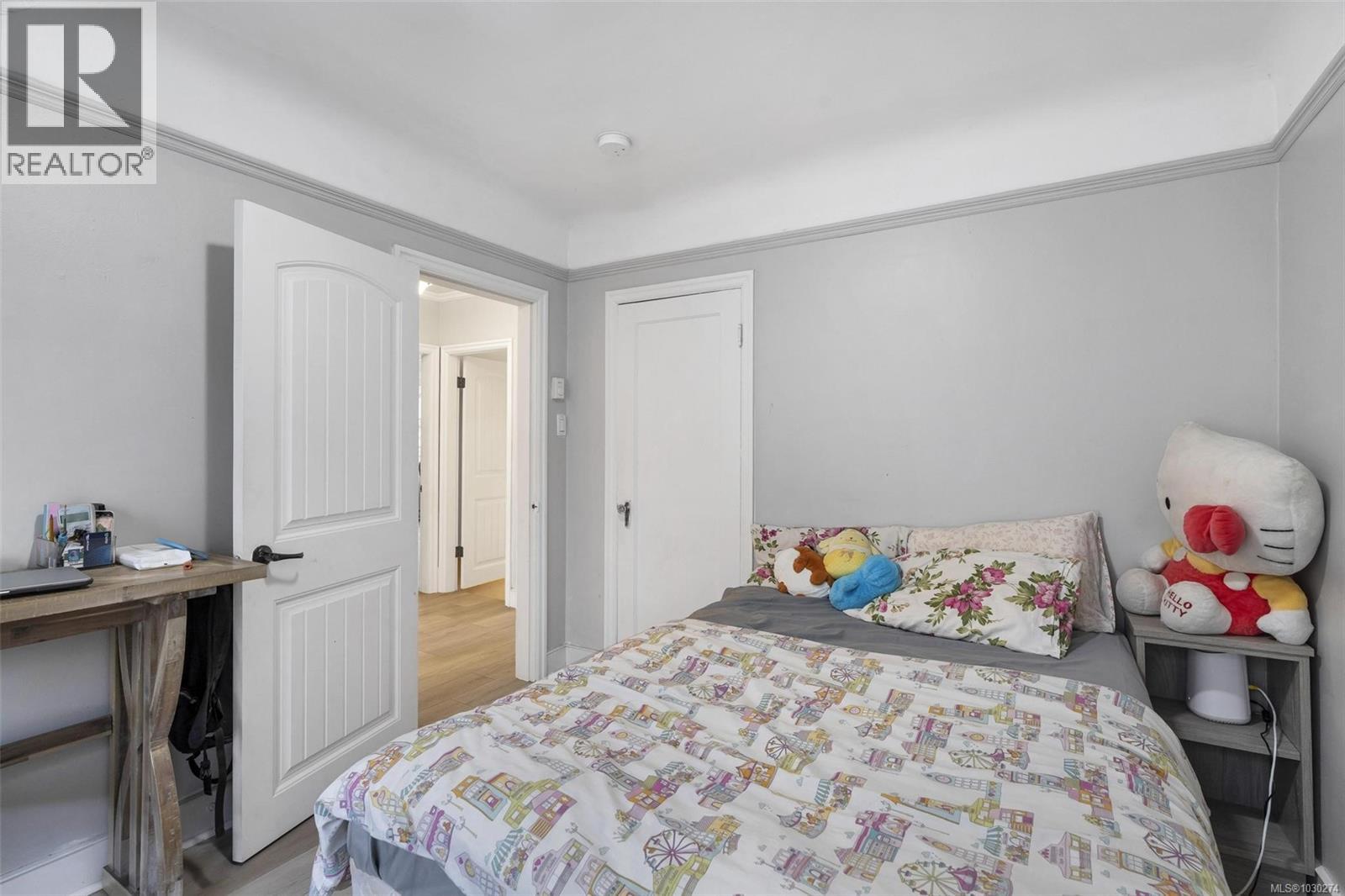  2139 Foul Bay Road, Oak Bay