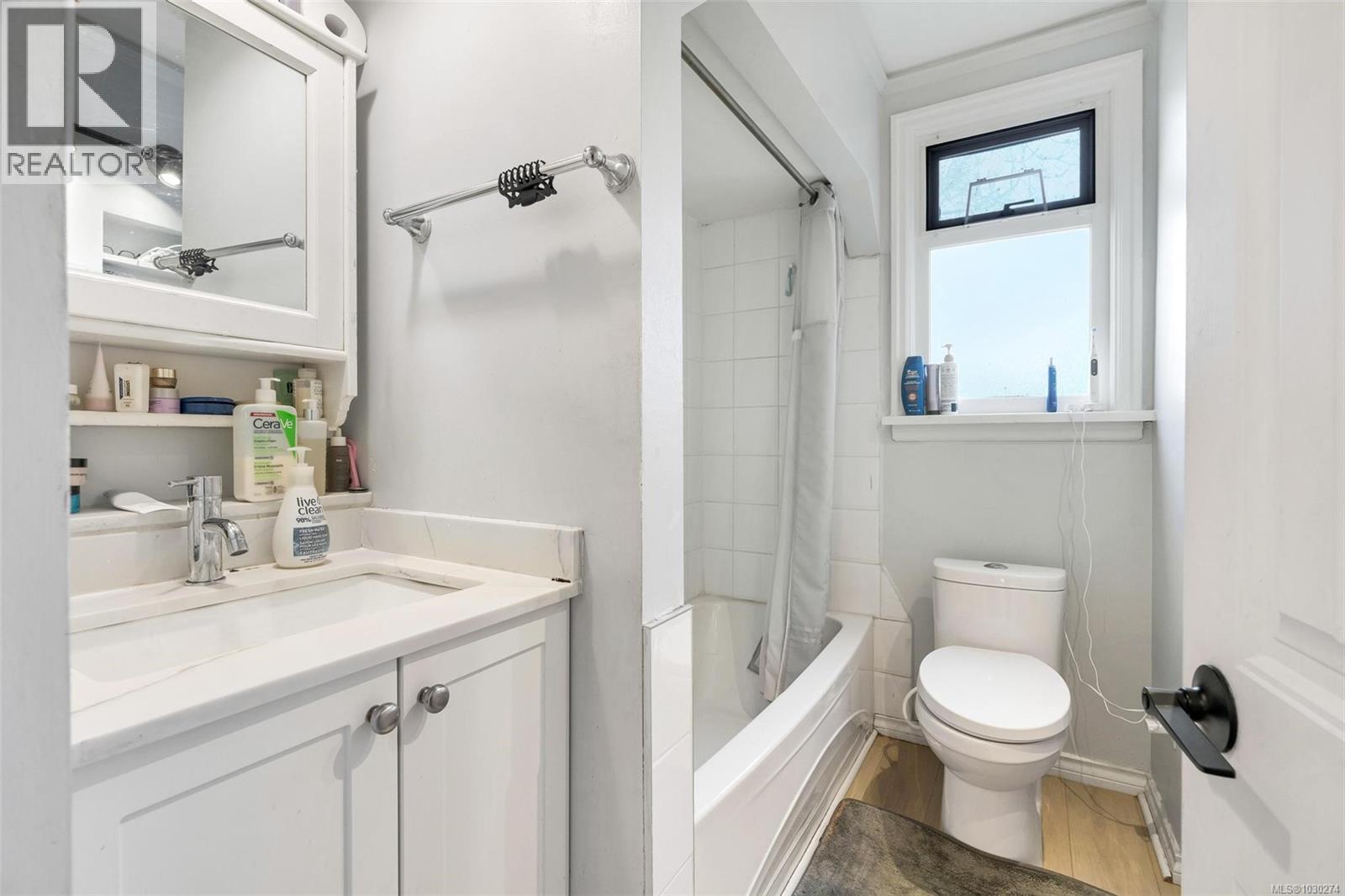  2139 Foul Bay Road, Oak Bay