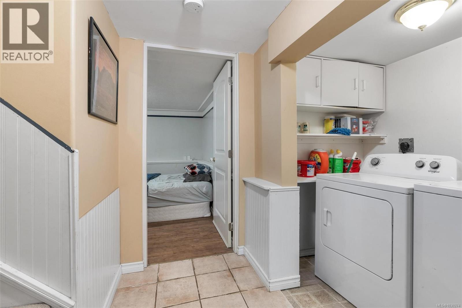  2139 Foul Bay Road, Oak Bay