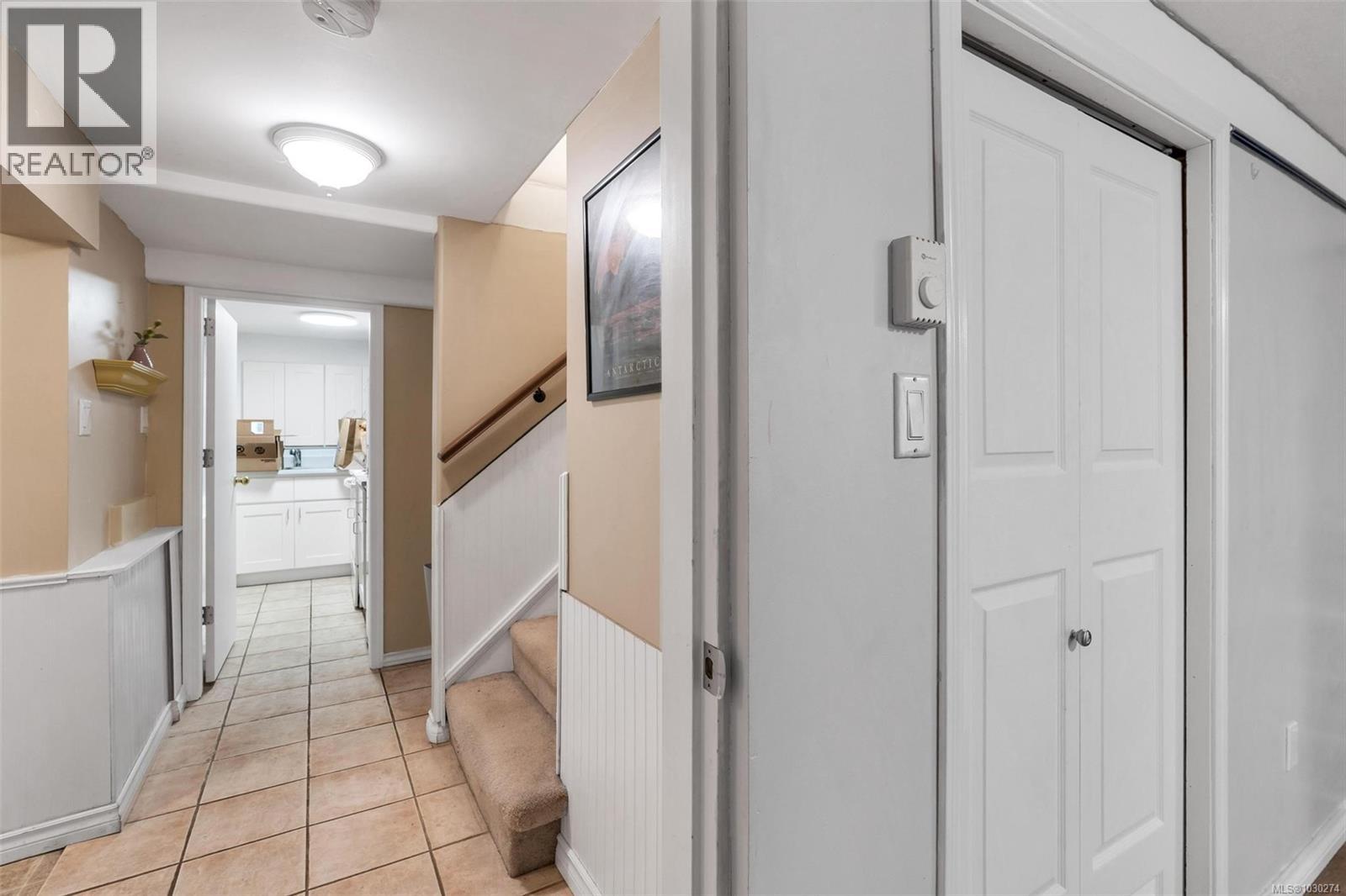  2139 Foul Bay Road, Oak Bay