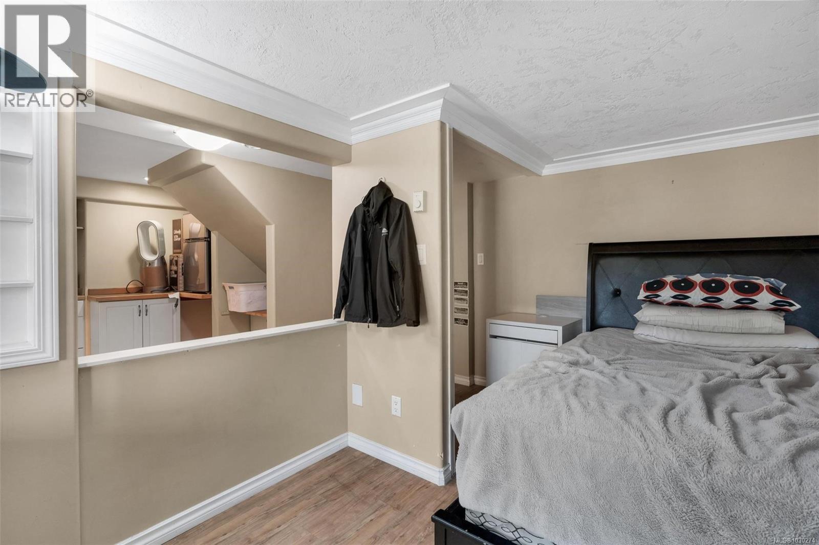  2139 Foul Bay Road, Oak Bay