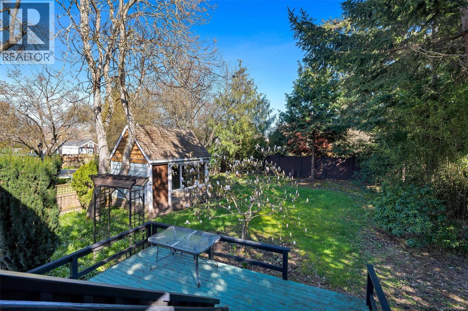  2139 Foul Bay Road, Oak Bay