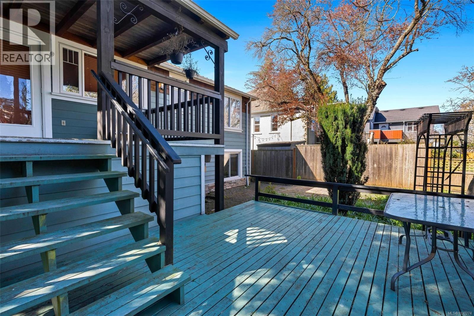  2139 Foul Bay Road, Oak Bay