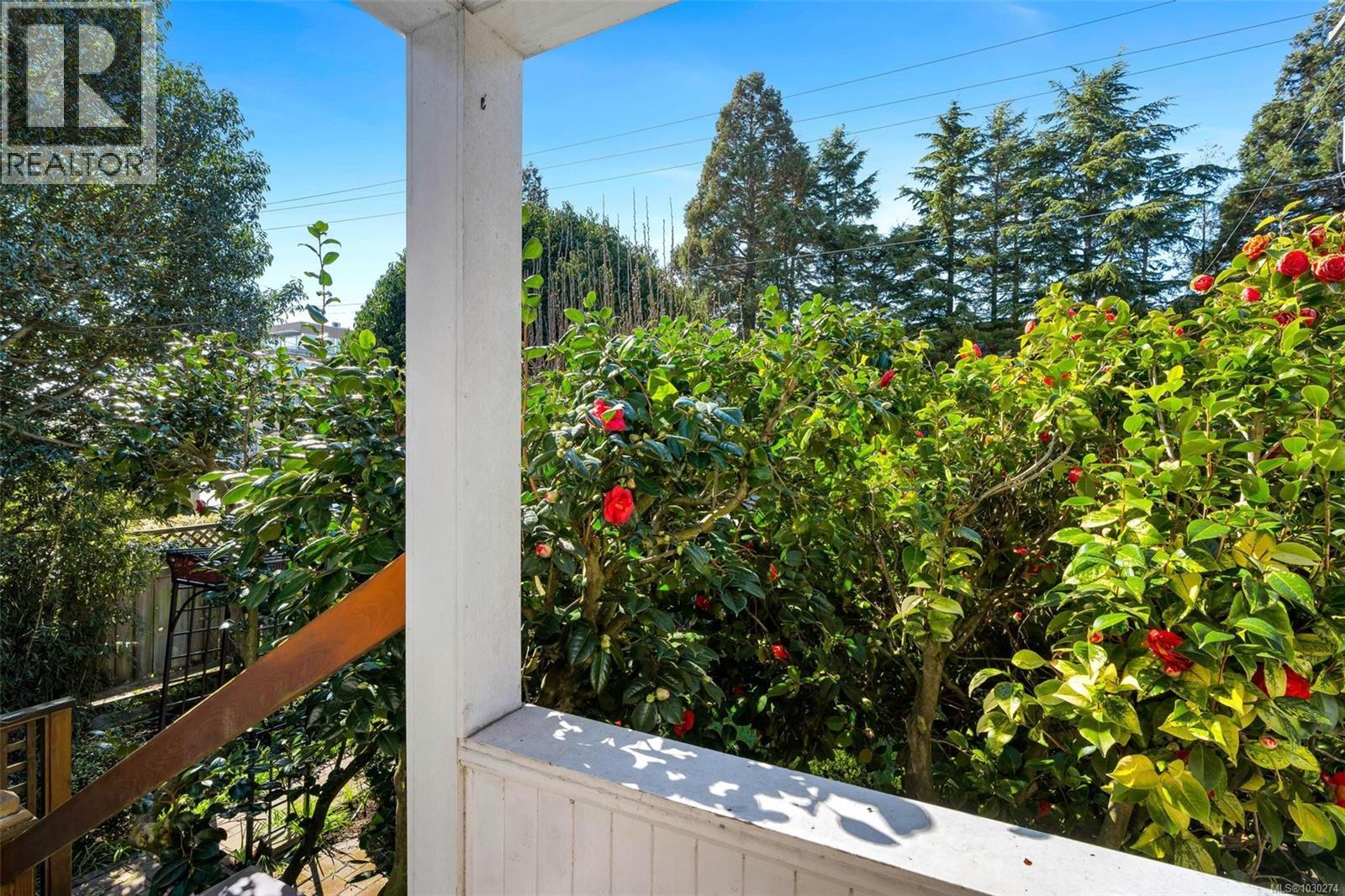  2139 Foul Bay Road, Oak Bay