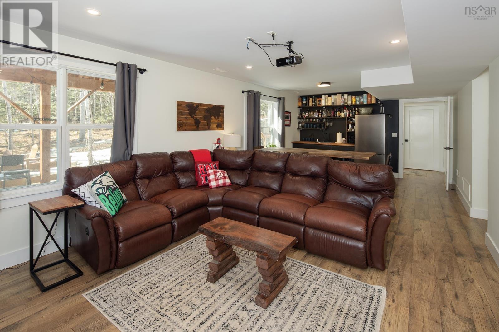 Property 26 of 41 of 86 Jorphie Drive