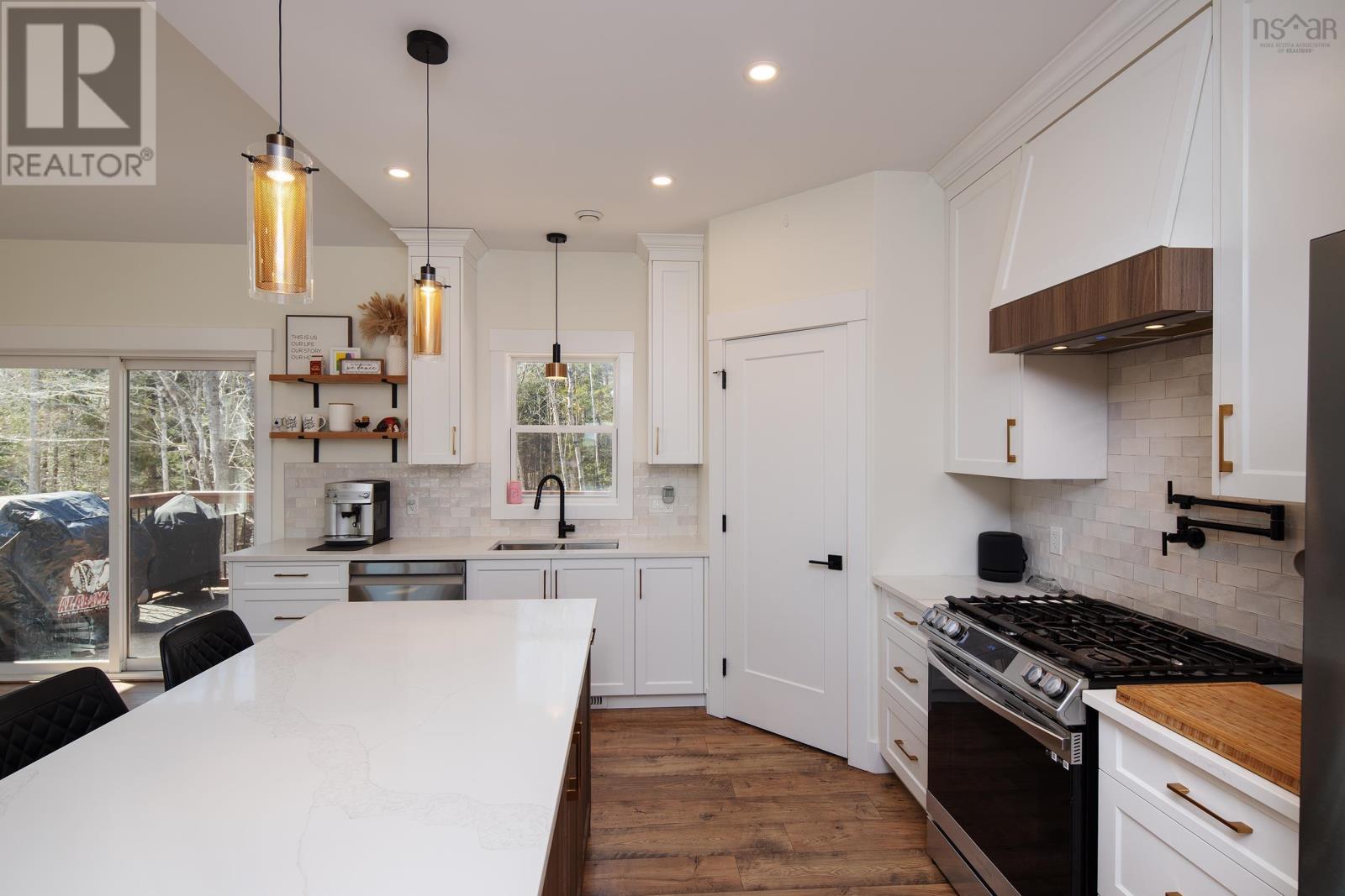 Property 9 of 41 of 86 Jorphie Drive