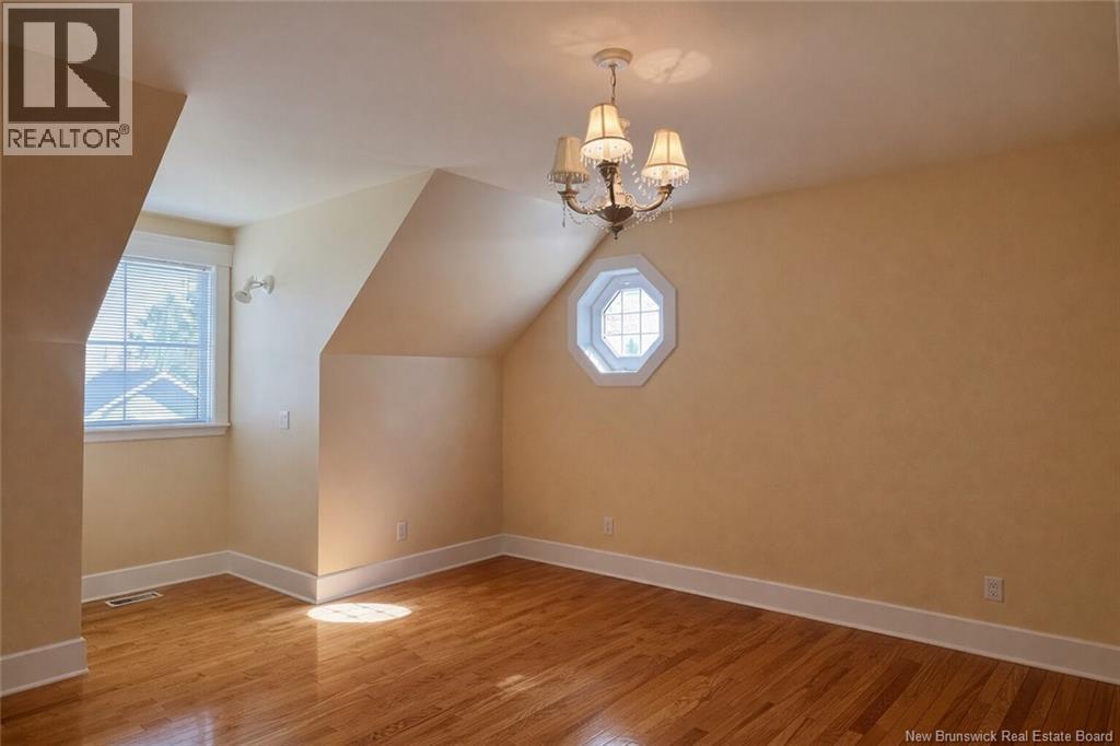 1065 SYCAMORE AVENUE - 23