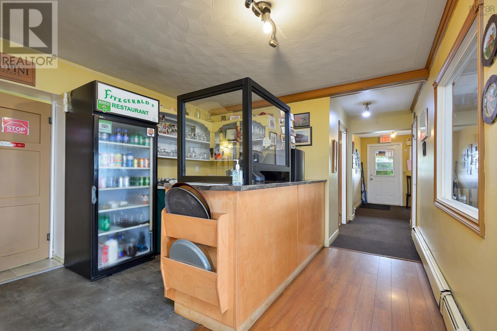 Property 14 of 27 of 785 105 Highway