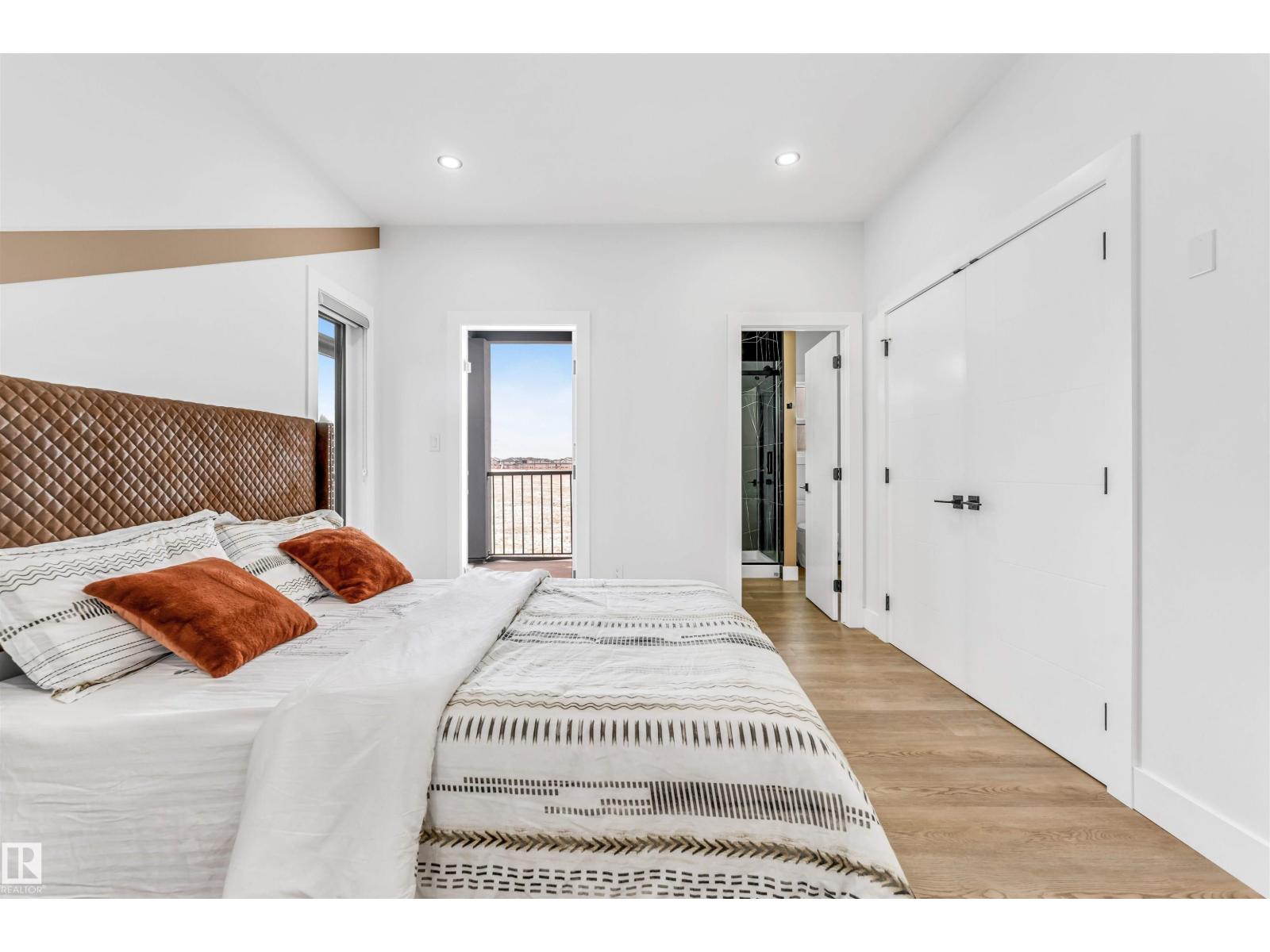 2123 18 AV NW, Edmonton